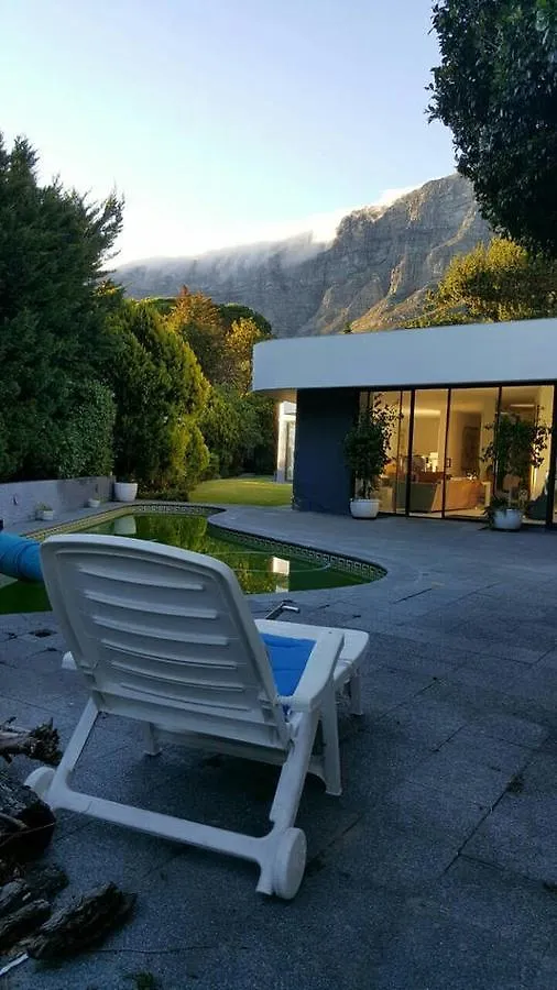 Single En-Suite In The Heart Of Higgovale Le Cap
